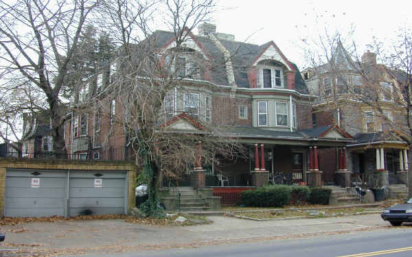 4814 Cedar Ave in Philadelphia, PA - Foto de edificio