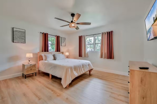 1827 Towhee Ln in Sarasota, FL - Foto de edificio - Building Photo