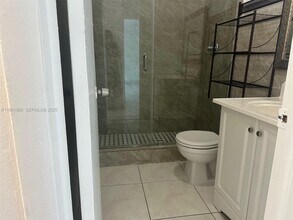 1801 NE 140th St in North Miami, FL - Building Photo - Building Photo