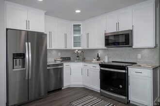 42 Cassa Loop in Holtsville, NY - Building Photo - Building Photo