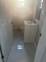 9544 5th Bay St in Norfolk, VA - Building Photo