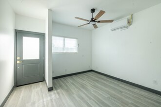 3925 Verdugo Ln in Bakersfield, CA - Building Photo - Building Photo