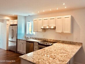 288 Church St in Saratoga Springs, NY - Building Photo - Building Photo