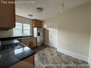 65 Conwell Ave in Somerville, MA - Foto de edificio - Building Photo