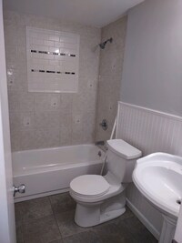 190 Spring St photo'