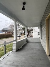 11 8th St SW in Massillon, OH - Foto de edificio - Building Photo