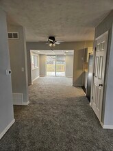 926 Cimarron Dr in Davenport, IA - Building Photo - Building Photo