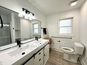 215 N Columbia St in Chapel Hill, NC - Building Photo - Building Photo