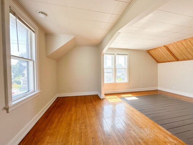 1514 24th St in Two Rivers, WI - Building Photo - Building Photo