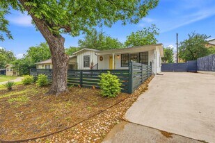 2635 W 45th St in Austin, TX - Building Photo