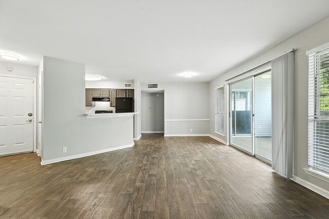 Newport Apartment Homes in Nashville, TN - Foto de edificio - Building Photo