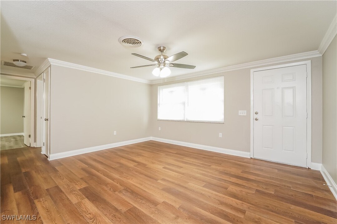 191 E Seminole Dr in Venice, FL - Building Photo