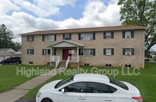 100 Spring St in Harrisburg, PA - Building Photo