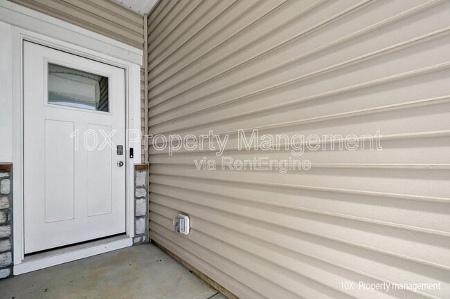 5851 Ryman Dr in Grove City, OH - Building Photo - Building Photo