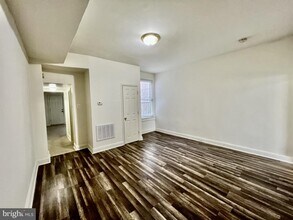 114 W 25th St in Baltimore, MD - Building Photo - Building Photo