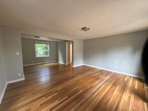 17205 3rd Ave NE in Shoreline, WA - Building Photo - Building Photo