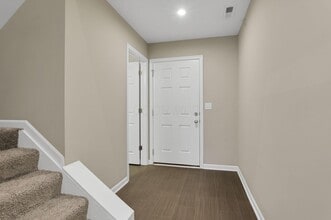 7449 Sugarbark Dr in Canal Winchester, OH - Building Photo - Building Photo