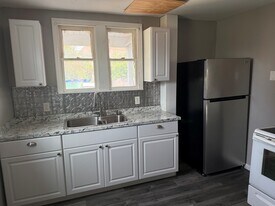 4 Swan St, Unit 1 in Batavia, NY - Building Photo
