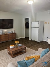 158 River Rd E in Wasaga Beach, ON - Building Photo - Building Photo