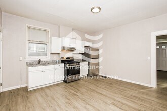 4001 Herron Ave in Cincinnati, OH - Foto de edificio - Building Photo