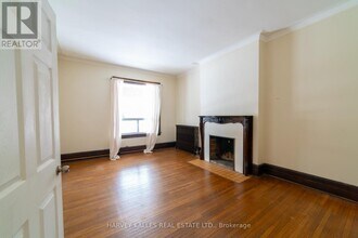 678 Huron St in Toronto, ON - Building Photo - Building Photo