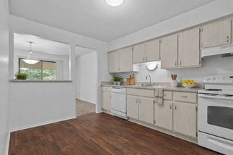 Edge At Farmington Hills - Farmington Hills, MI in Farmington Hills, MI - Building Photo - Building Photo