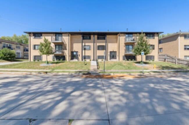 1650 W 42nd St, Unit 11