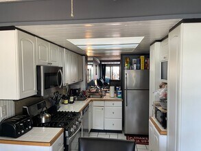 1145 N Broadway in Escondido, CA - Foto de edificio - Building Photo