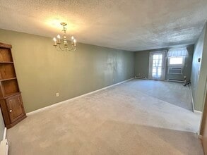 186 Heritage Dr in Northbridge, MA - Building Photo - Building Photo