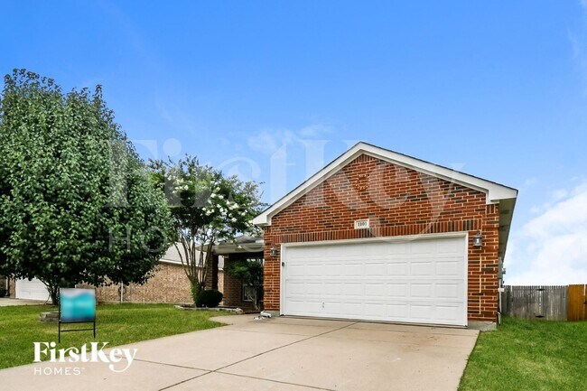 1101 Vista View Dr in Burleson, TX - Foto de edificio - Building Photo