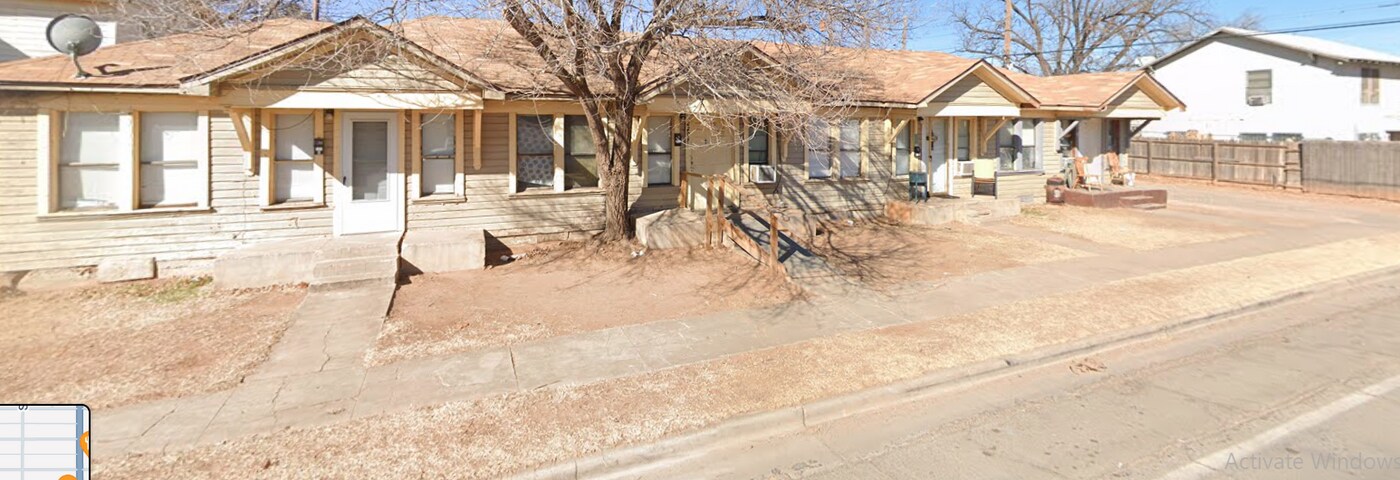 2208 Avenue T, Unit #A - in Lubbock, TX - Foto de edificio