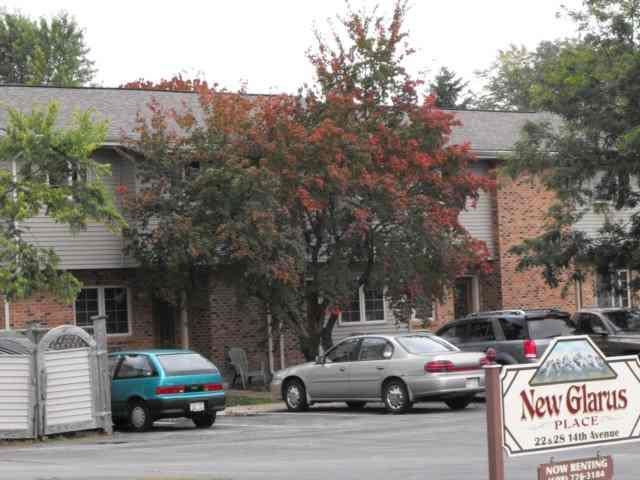 New Glarus Place in New Glarus, WI - Foto de edificio