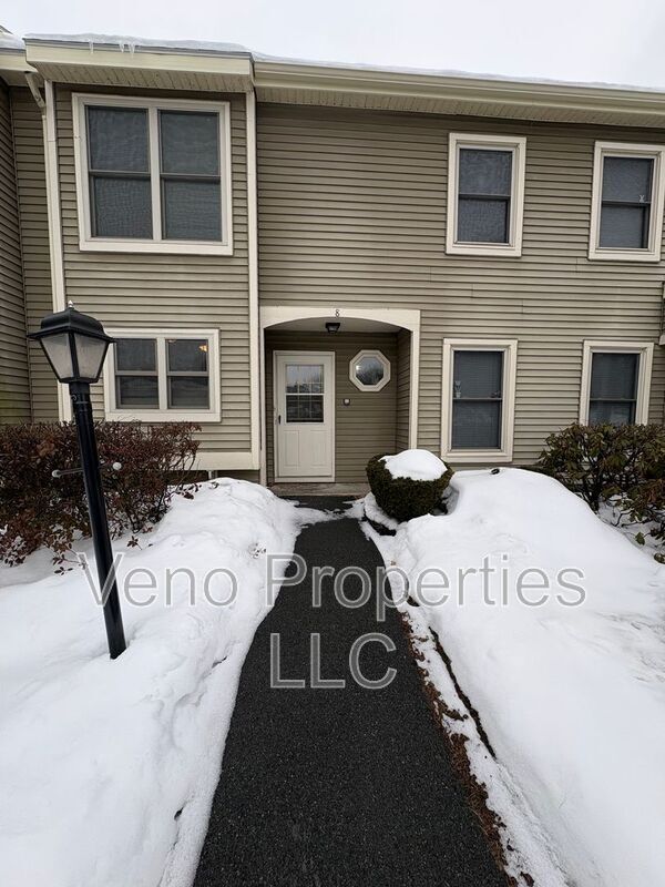 property at 8 Redcoat Ct
