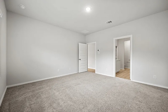 3317 Fortress Way in Denton, TX - Foto de edificio - Building Photo