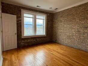 6150 N Ravenswood Ave, Unit 4 in Chicago, IL - Building Photo - Building Photo