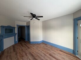 23 Woodman St, Unit 23 woodman Unit 1 in Rochester, NH - Building Photo