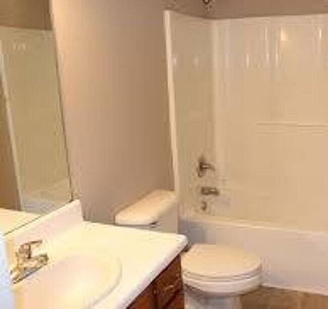 1968 Maple St NE in Cleveland, TN - Building Photo - Building Photo