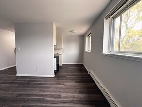 424 Rue Aulneau in Winnipeg, MB - Building Photo - Building Photo