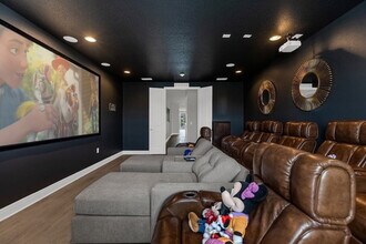310 Falls Dr in Kissimmee, FL - Building Photo - Building Photo