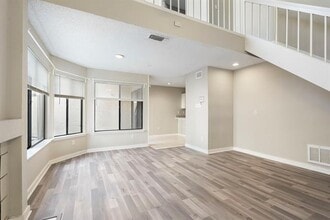 521 Ranch Trail in Irving, TX - Building Photo - Building Photo
