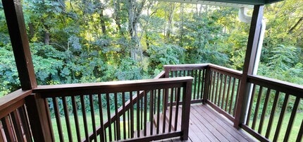 211 One Way St in Sevierville, TN - Foto de edificio - Building Photo