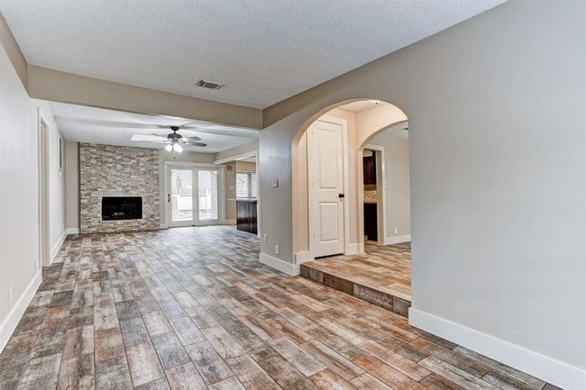 property at 1827 Riverwood Trail