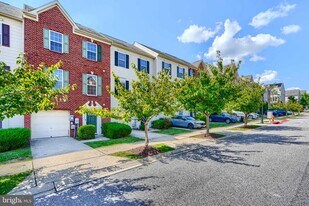 7140 Susans Pass in Elkridge, MD - Building Photo
