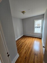 216 Vauxhall St in New London, CT - Building Photo - Building Photo