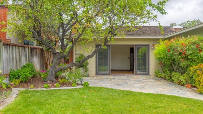 property at 805 Forest Ridge Dr