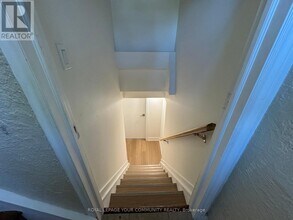 145 Harrison Dr in Newmarket, ON - Building Photo - Building Photo