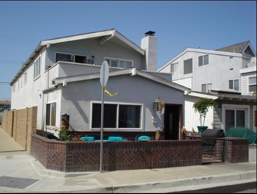 205 33rd St in Newport Beach, CA - Building Photo