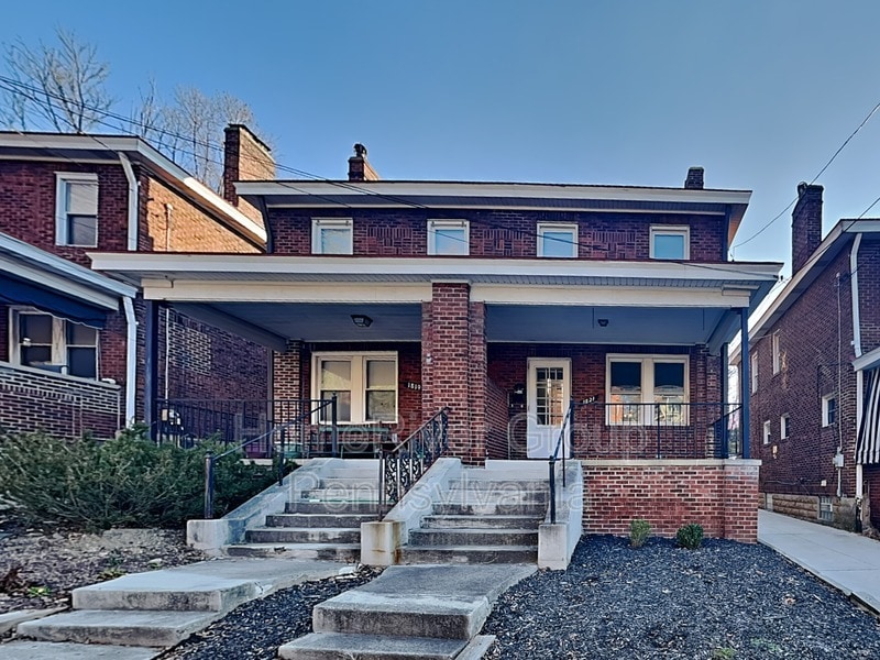 1821 Murdoch St in Pittsburgh, PA - Building Photo