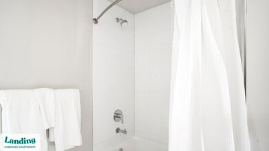 698 NE 1st Ave, Unit CMW-2003 in Miami, FL - Foto de edificio - Building Photo