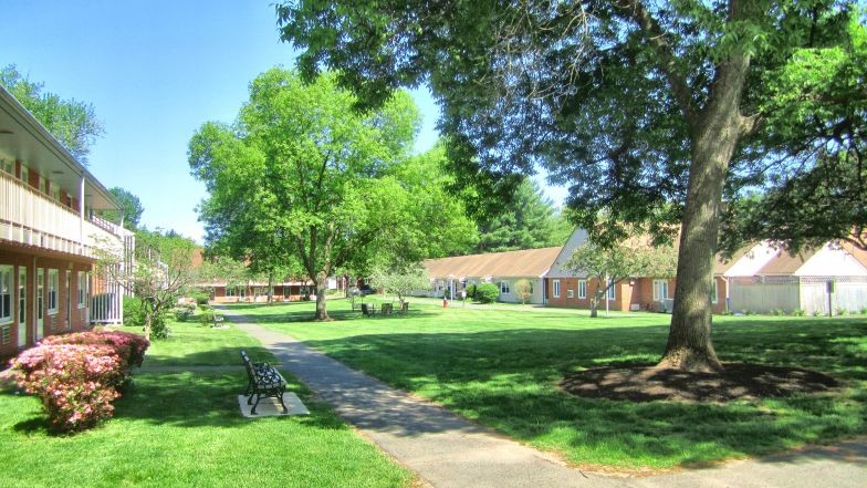 West Hartford Fellowship Housing in West Hartford, CT - Building Photo